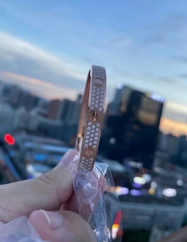 Cartier LOVE Bracelet, Wide-version, Paved with Diamonds photo review